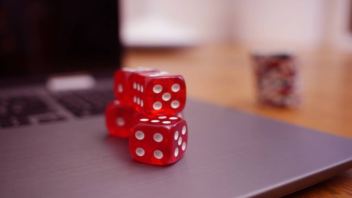 Which Devices are Best for Online Casinos? [2025]