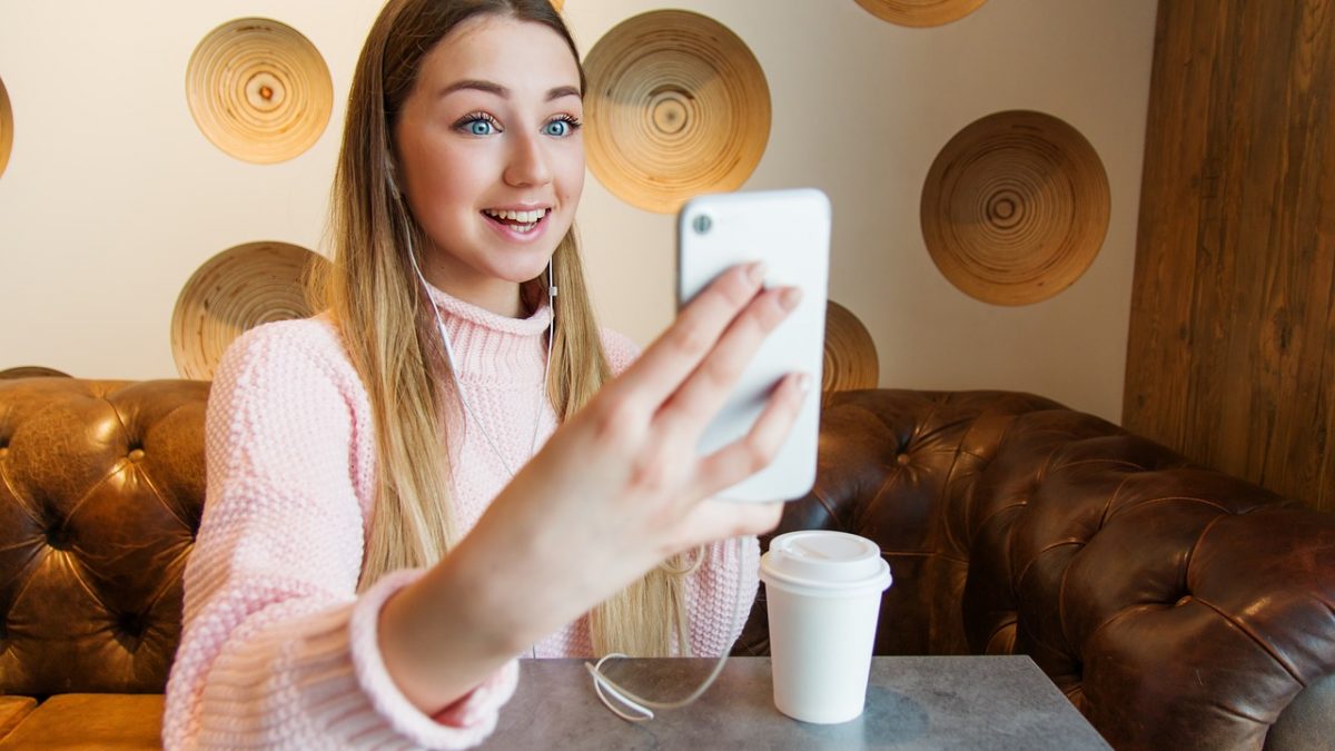 12 Best Online Video Chat Websites To Make New Friends in 2021