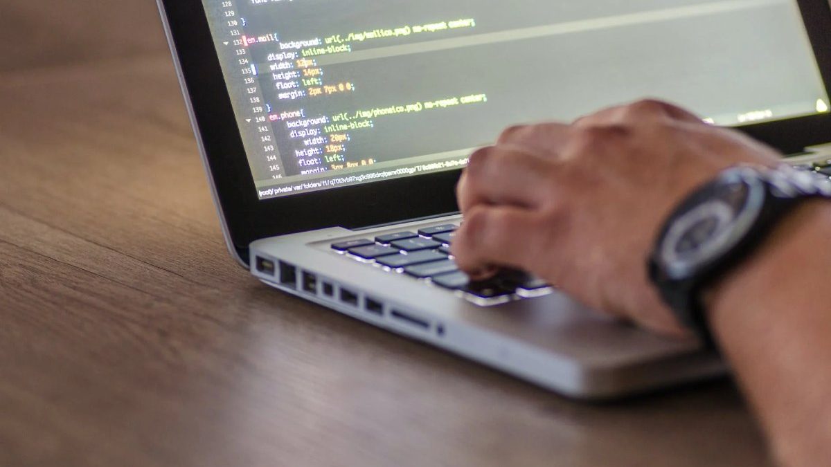 5 Competencies of Successful Software Developers in 2025