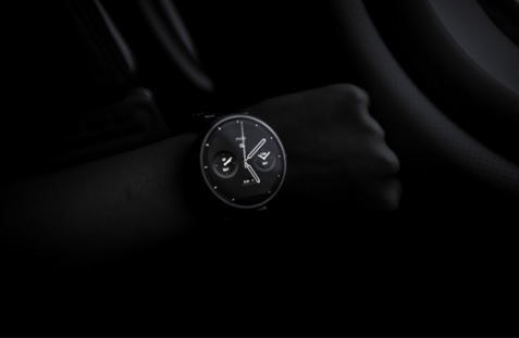 Who Made the First Mechanical Smart Watch Hybrid?
