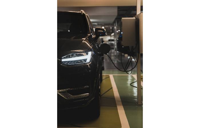 There are a few things to remember when shopping for an electric car charger.