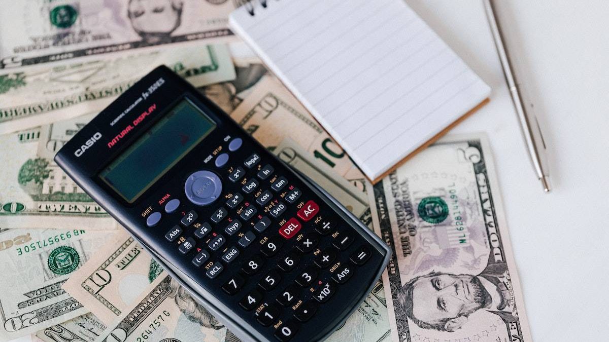 How Business Loan EMI Calculator Helps to Plan Finances?