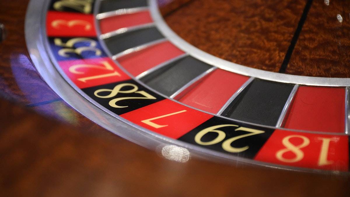 Roulette table layout explained: different types of roulette