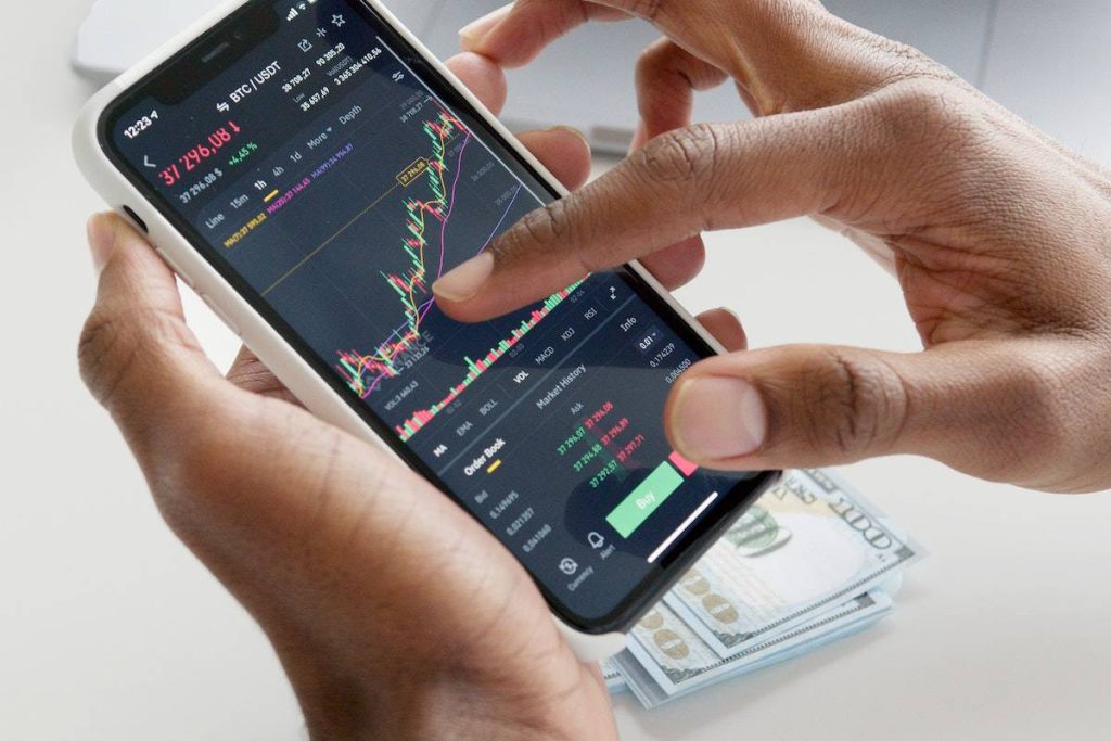 Beginners Should know about Trading and Investments
