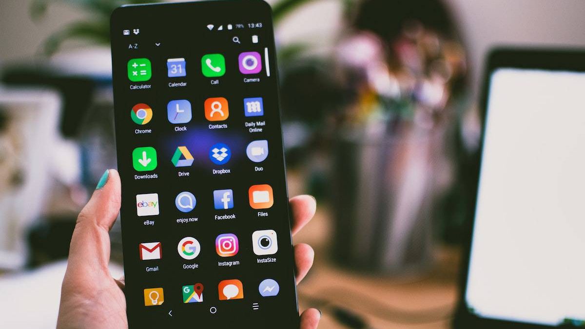 Smartphone Buying Guide: 7 Tips for Finding the Right Phone