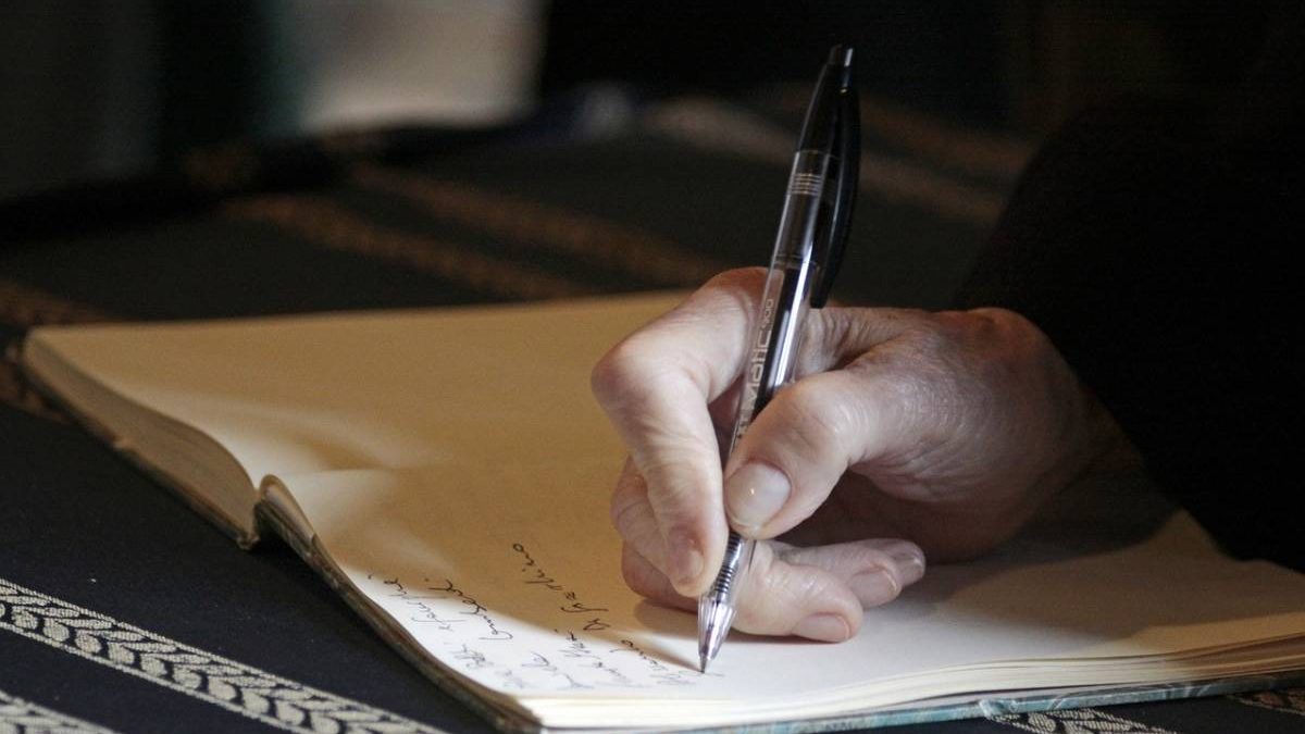 Write a Scholarship Athlete Essay like a Pro [2025]