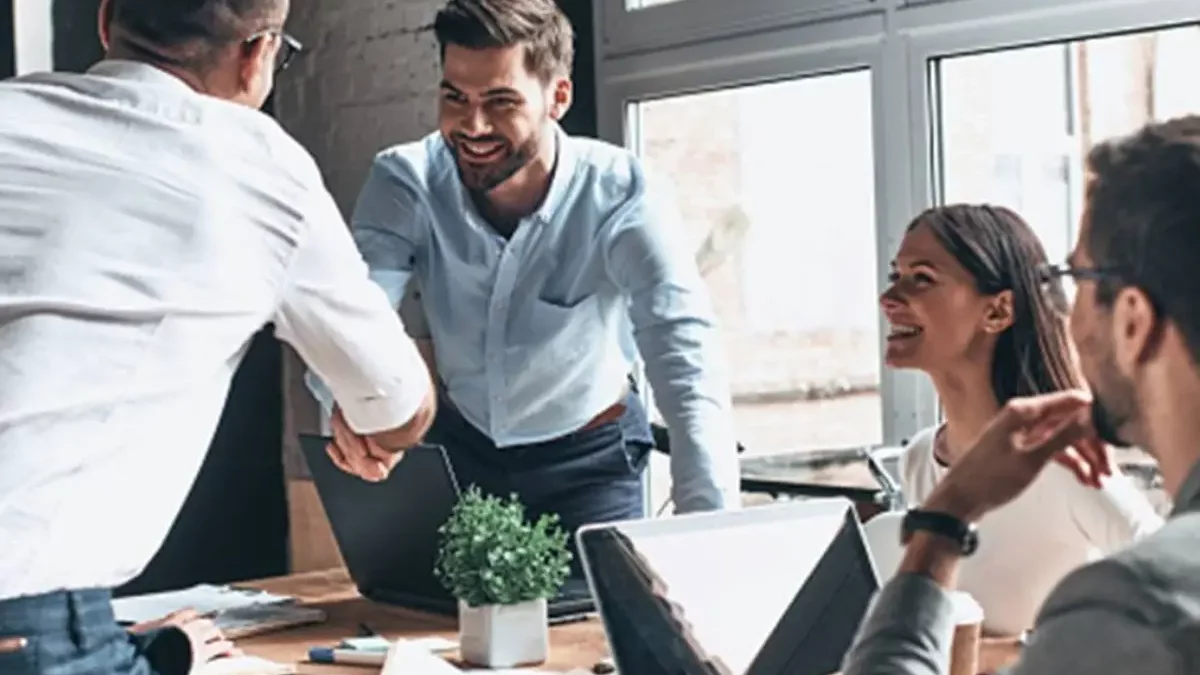 An Insight into IT Outsourcing and Its Benefits [2025]