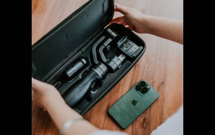 7 Essential iPhone Accessories for Vloggers