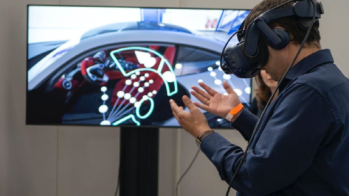 Augmented Reality Advancements 2025: Tech News Roundup