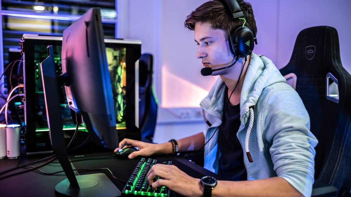 Best Computers for Real Money Online Gaming in 2025