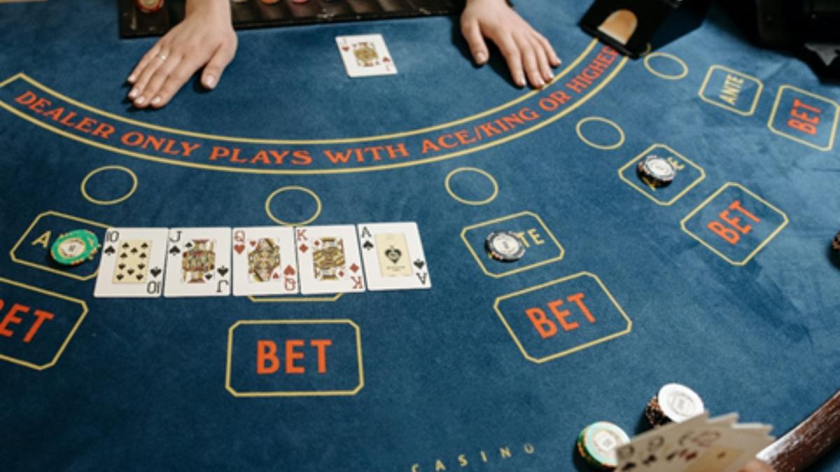 The Evolution of Online Casinos: How Play.co.za Leads the Way