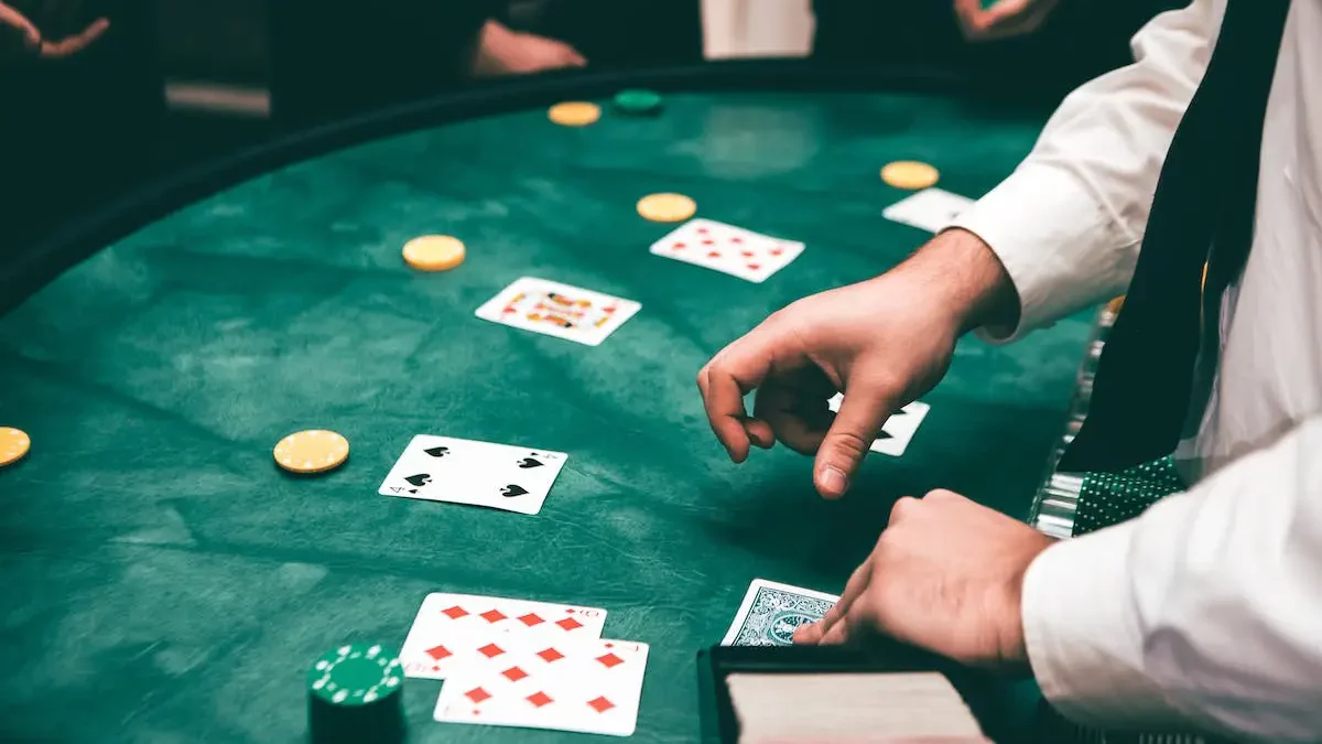 How Do Live Dealer Casino Games Work?