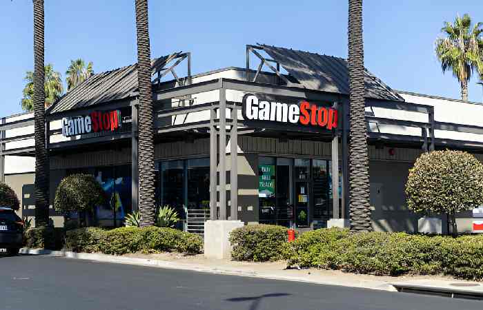 GameStop Corp  
