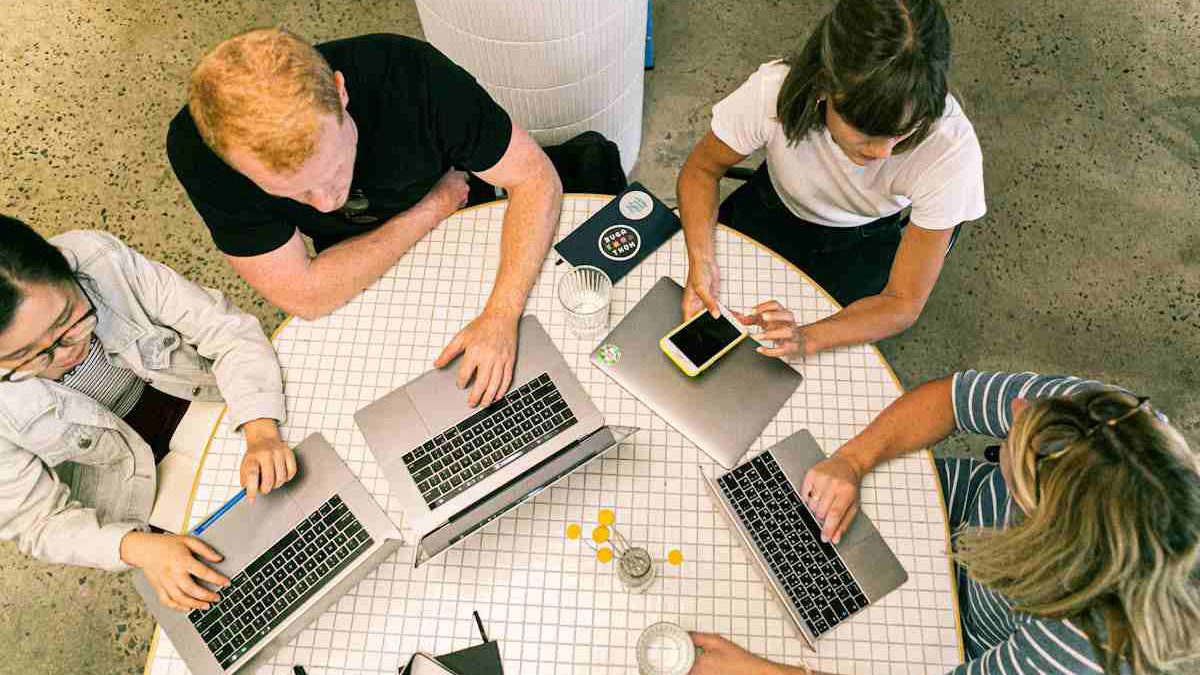 IT Consultants: How to Find the Right Partner for Your Business