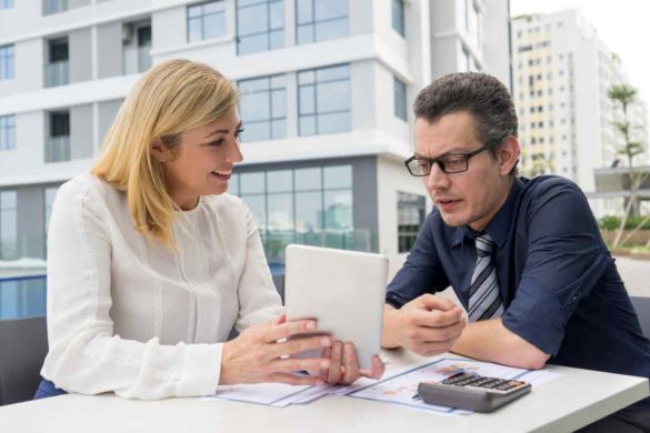 5 factors to consider when selecting a financial advisor