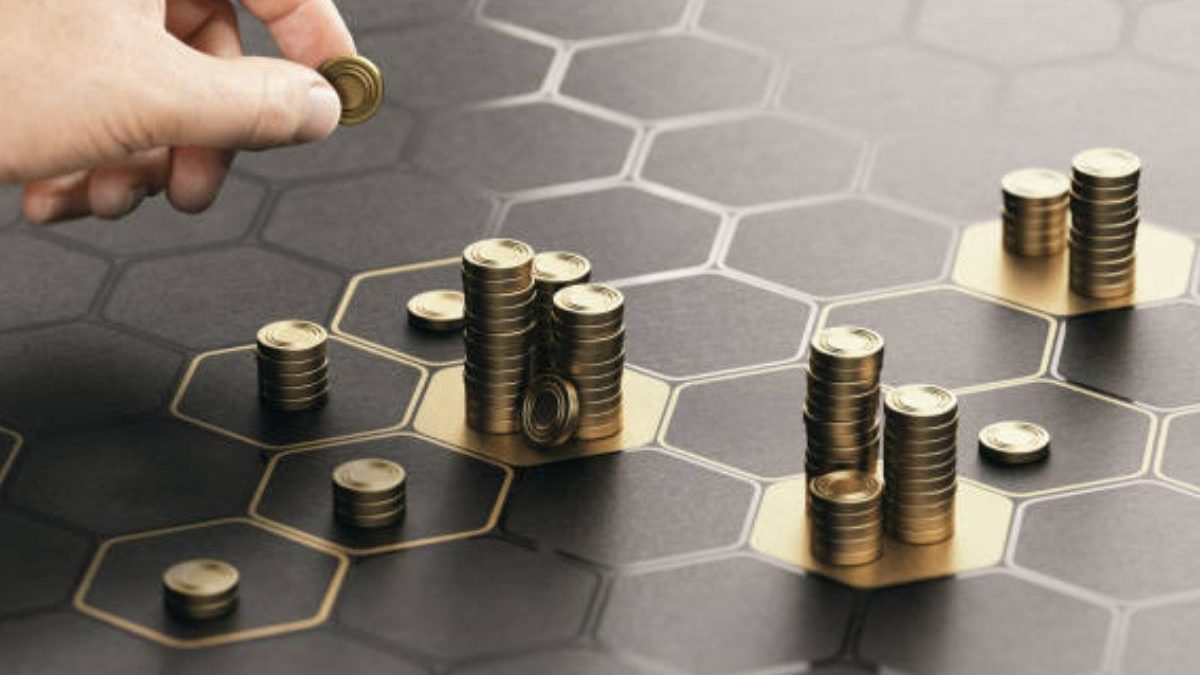 Silver as a Diversification Strategy: Hedge or Safe Haven?