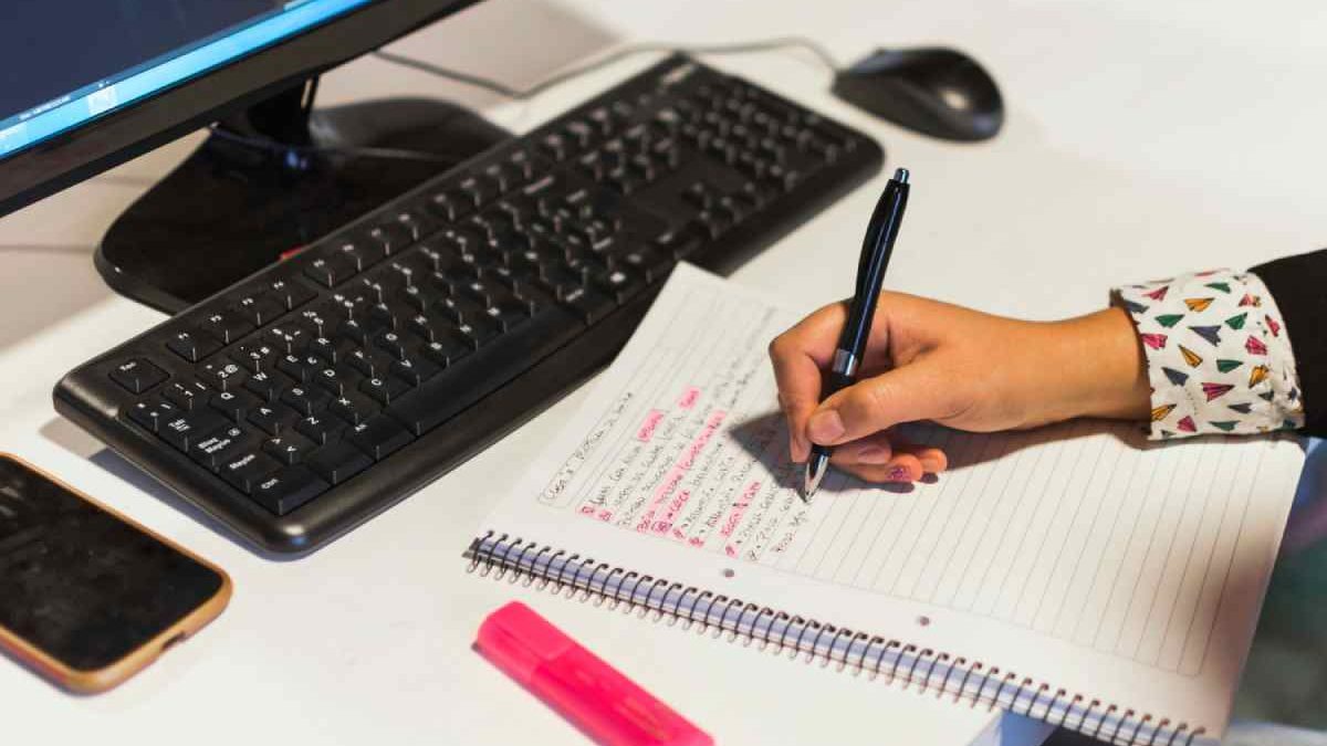 How to Choose the Best Computer for Writers