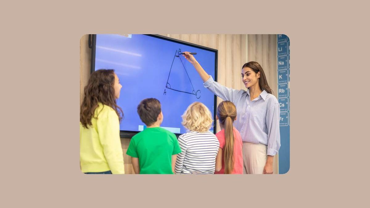 Interactive Whiteboards: Improve Student Engagement [2025]