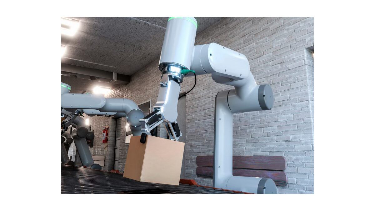 Pros And Cons Of Applying Robots In Assembly Automation