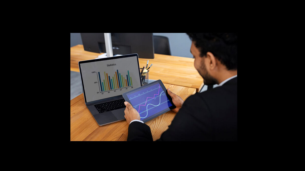 Role of Data Analytics in Optimizing Investment Portfolios