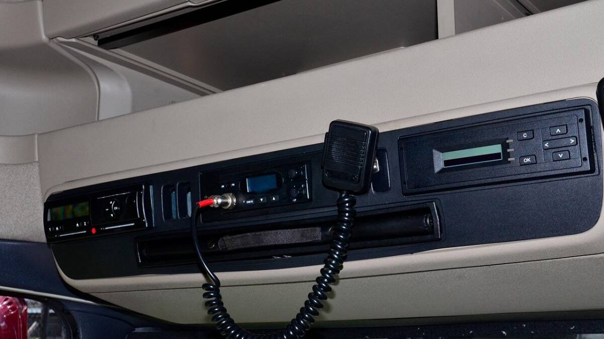 Who Uses CB Radios? Why It’s A Must-Have