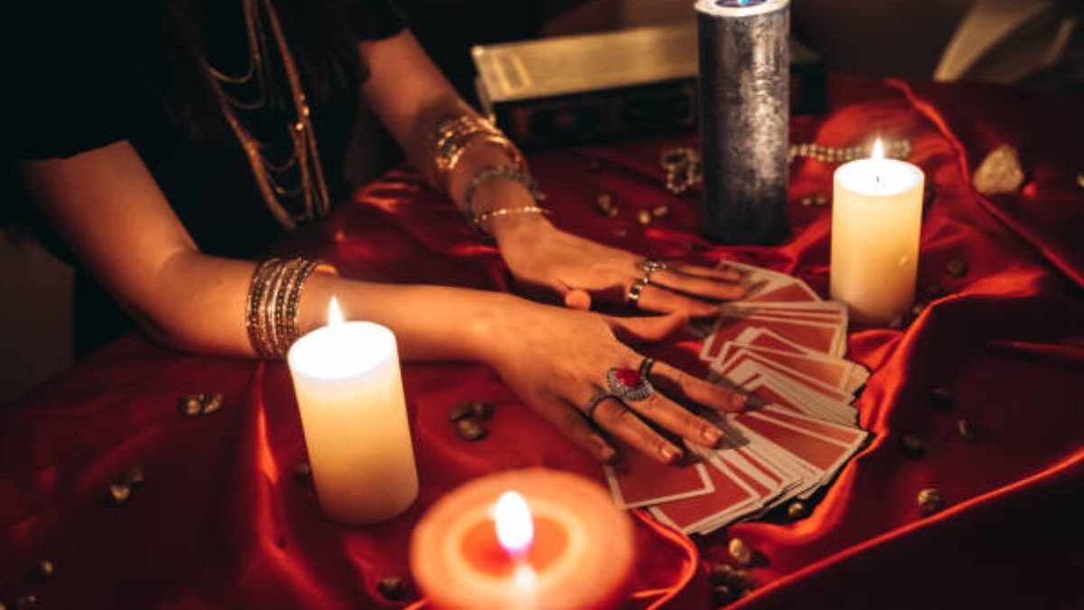 How to avoid scam psychic reading sessions