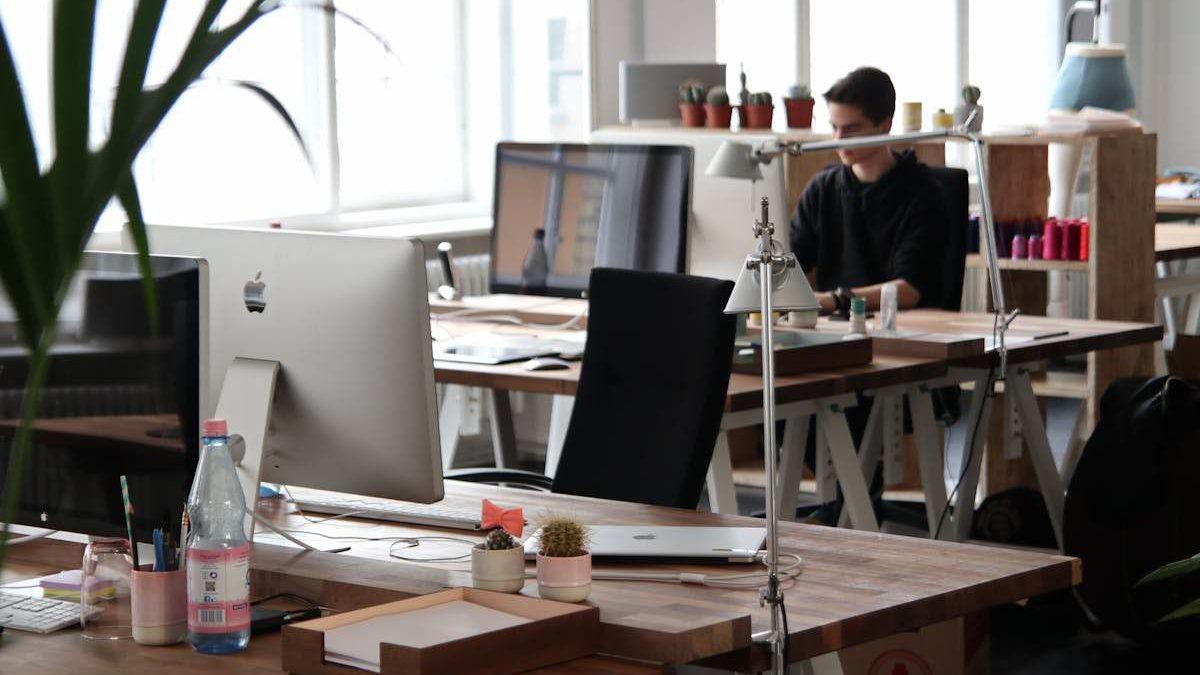 What Small Offices Need in a Modern Communication Setup 