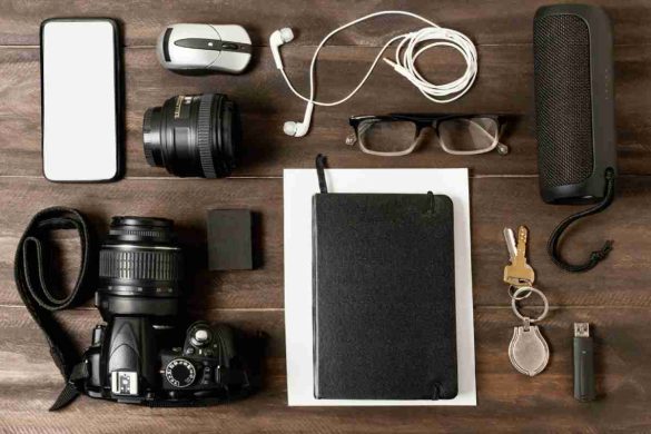 7 Essential iPhone Accessories for Vloggers
