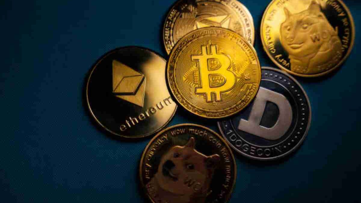 Centralized And Decentralized Cryptocurrency Exchanges