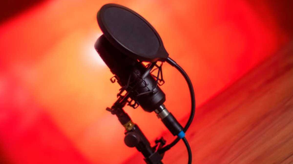 Hiring a Podcast Manager Is the Smart Move for Podcasters