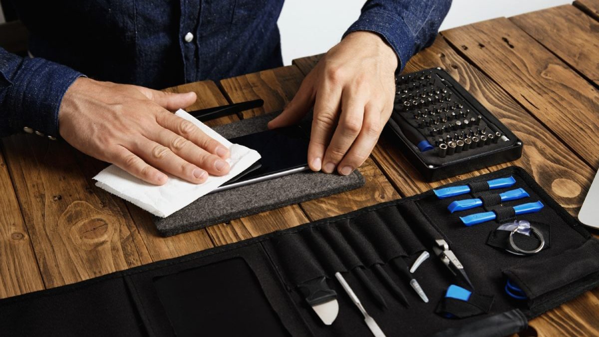 Tools Every Electronics Engineer Should Bookmark