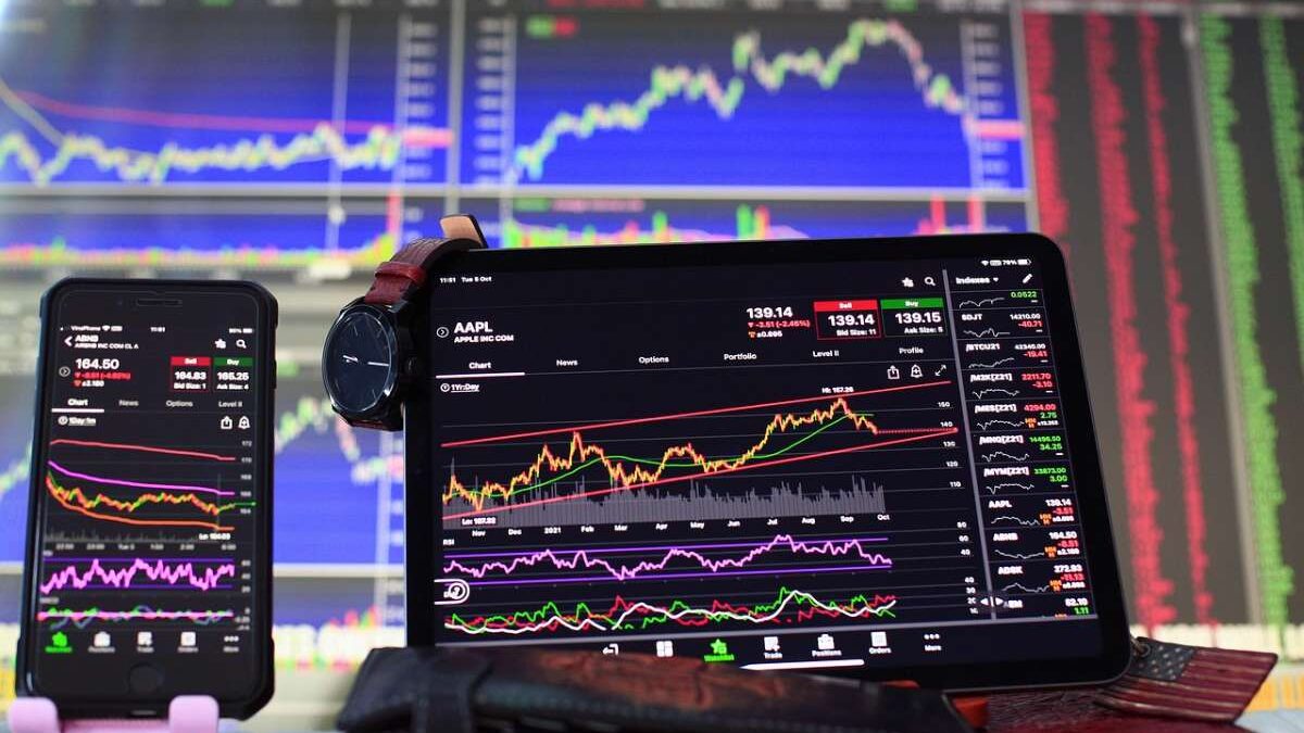 Why is it important to check real-time stocks charts in 2025?