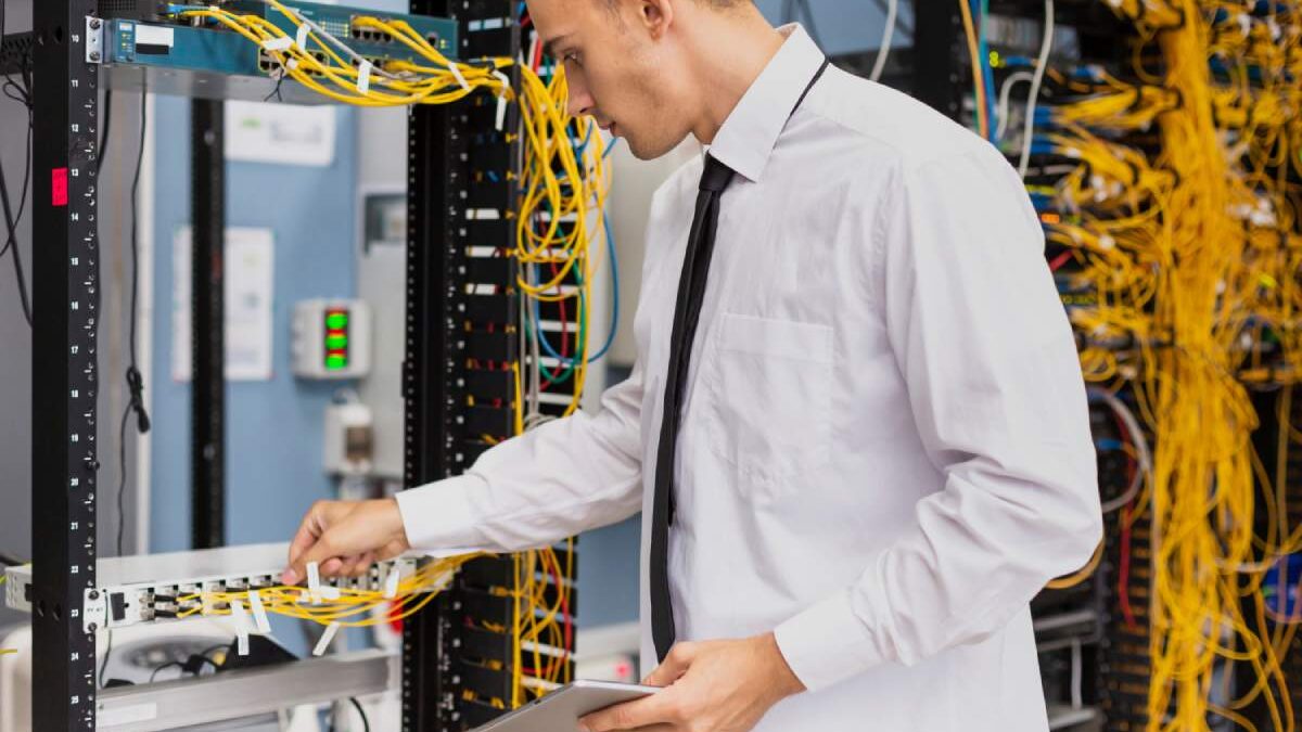 How OLTs Simplify Large-Scale Enterprise Fiber Network Management