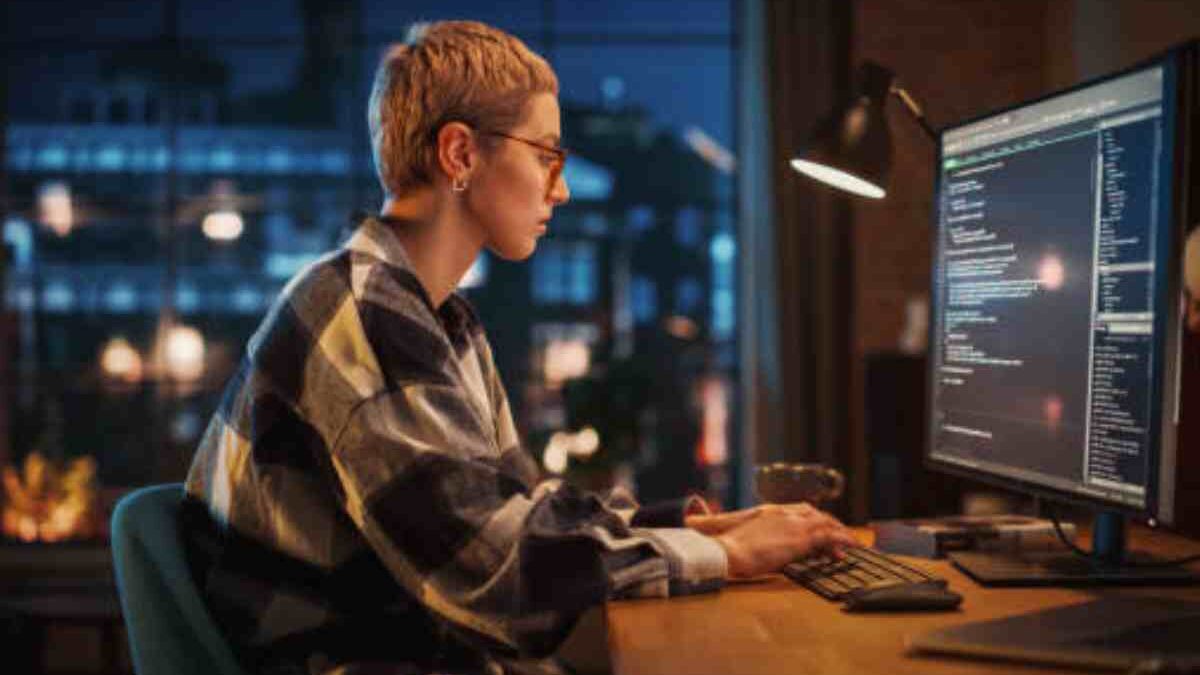 Why Become a Freelance Web Developer