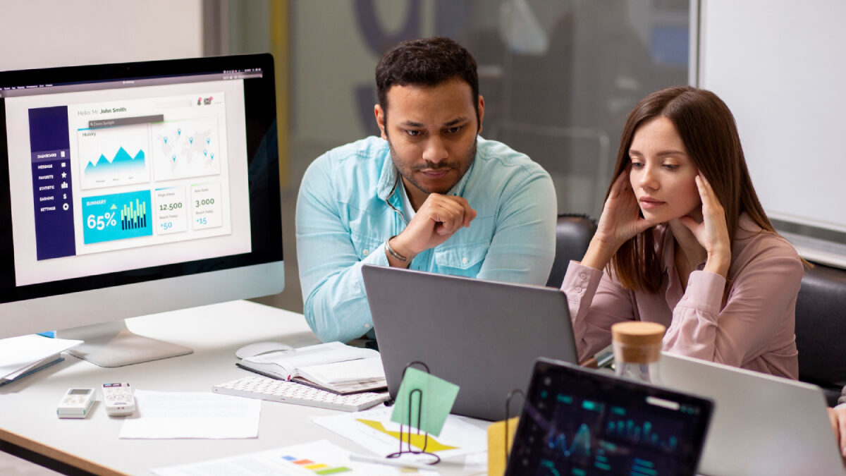 What to Expect When Commissioning Bespoke Software: A Business Owner’s Guide