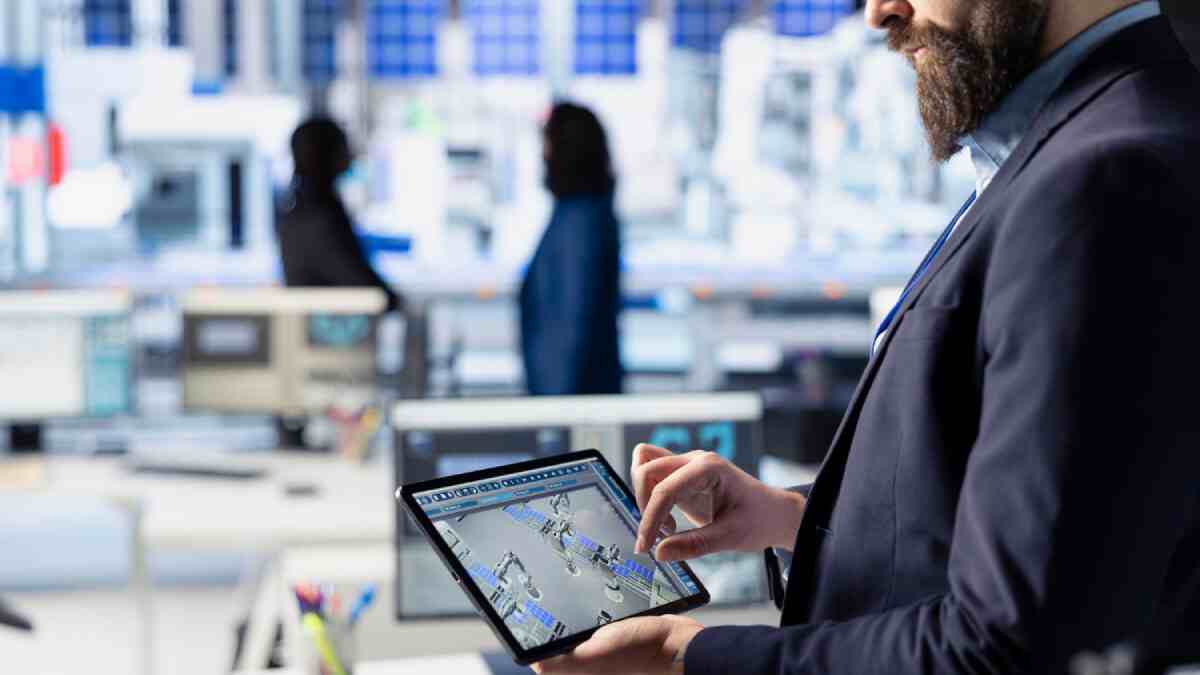 The Benefits of Monitoring Your Company’s Digital Environment 24/7