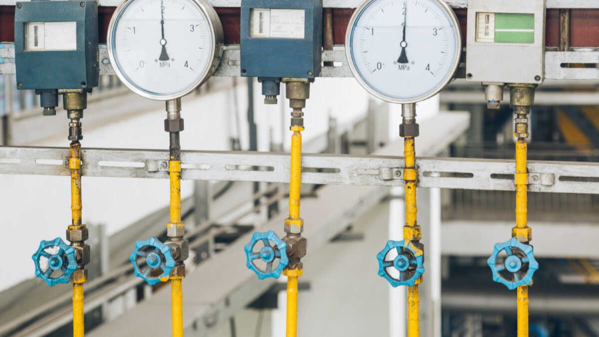 The Role of Pressure Sensors in Industrial IoT (IIoT)