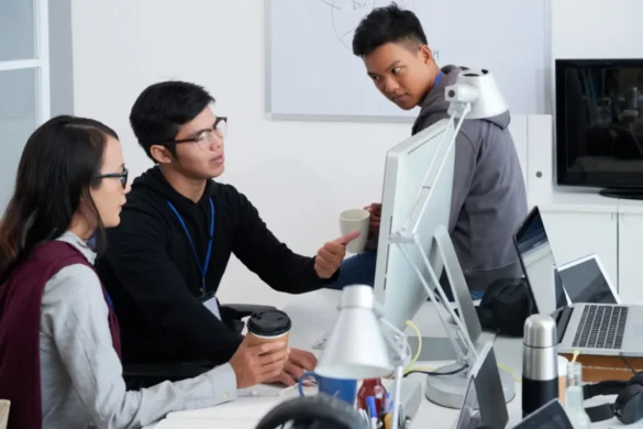 how ai improves employee experiences with smarter insights